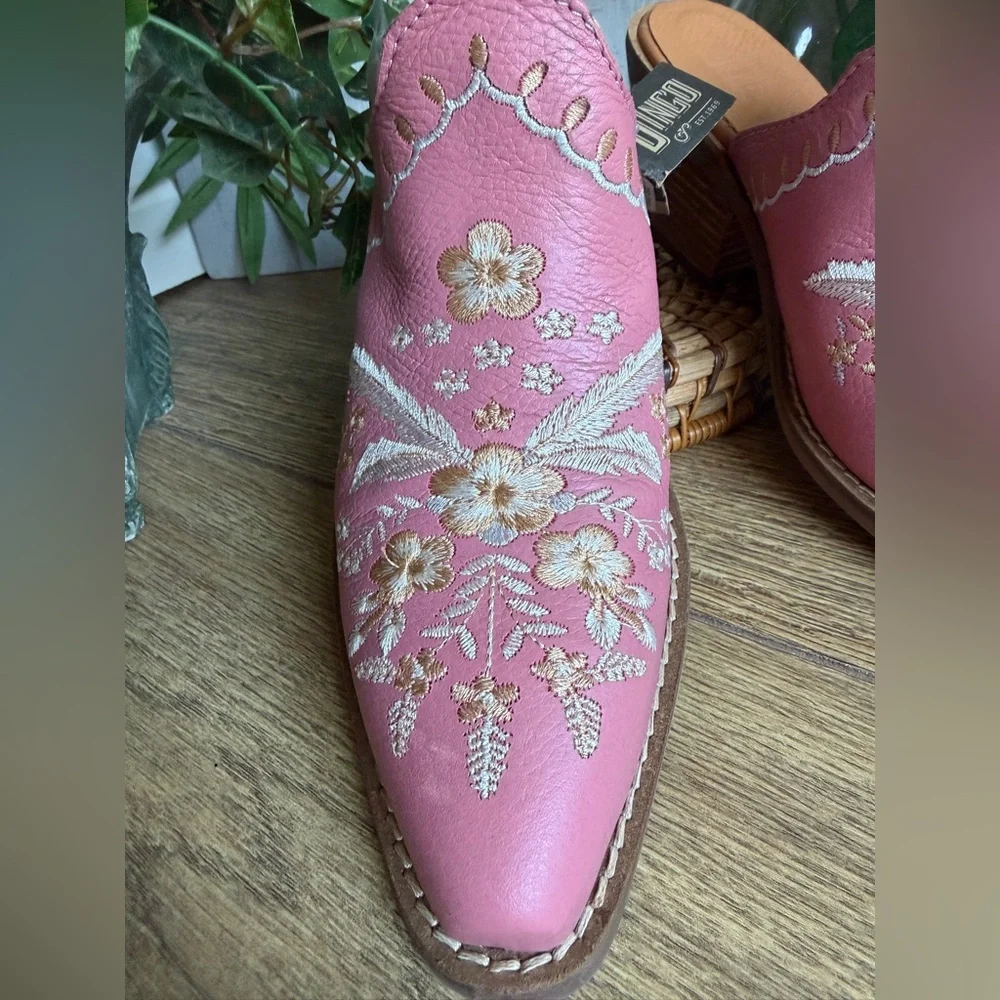 Dingo Women's Pink Leather Wildflower Embroidered Snip Toe Mule Size 7.5 - NWT - Picture 3 of 10